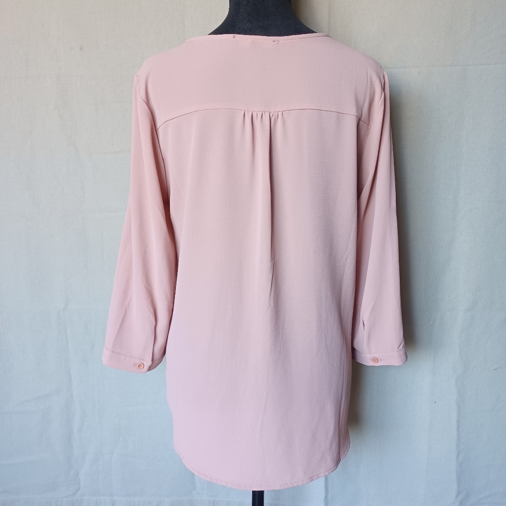 F21 V-Neck Women's Top - Picture 6 of 7